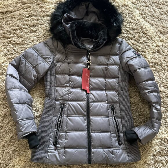 SLOWTOWN Jackets & Blazers - Women's Warm Winter Puffer Jacket with Faux-Fur Trim Hood Size Small